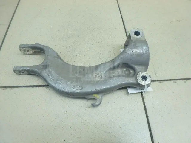 Кронштейн амортизатора правый для  Fiat Linea 2007-2018