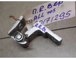 Петля двери передней правой верхняя
