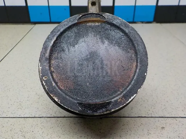 Поршень с шатуном