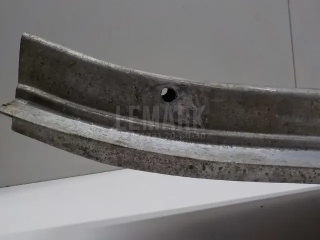 Усилитель заднего бампера
