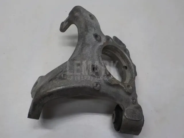 Кулак поворотный задний правый для  Ford Focus I 1998-2005