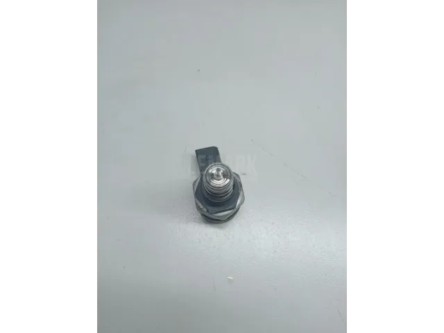 Регулятор давления топлива
