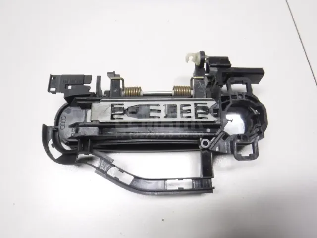 Ручка двери передней наружная правая для  GM GMC Envoy 2001-2009