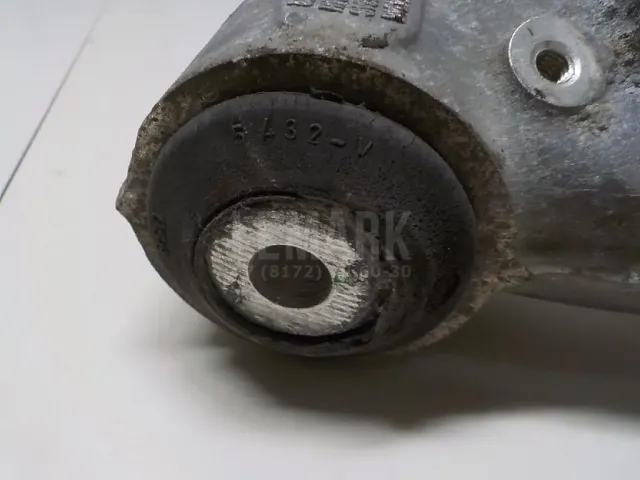 Кулак поворотный задний правый