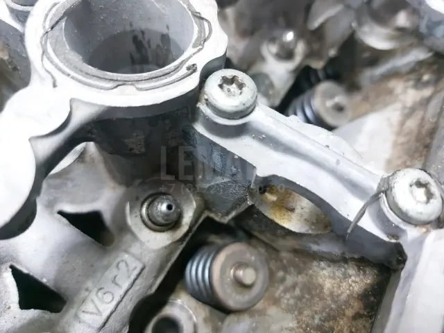 Головка блока для  Cadillac Escalade II 2000-2006
