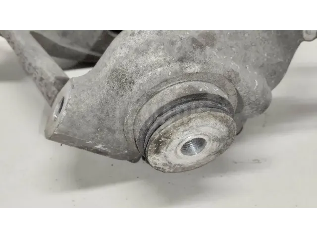 Кулак поворотный задний правый для  Ford Mondeo I 1993-1996