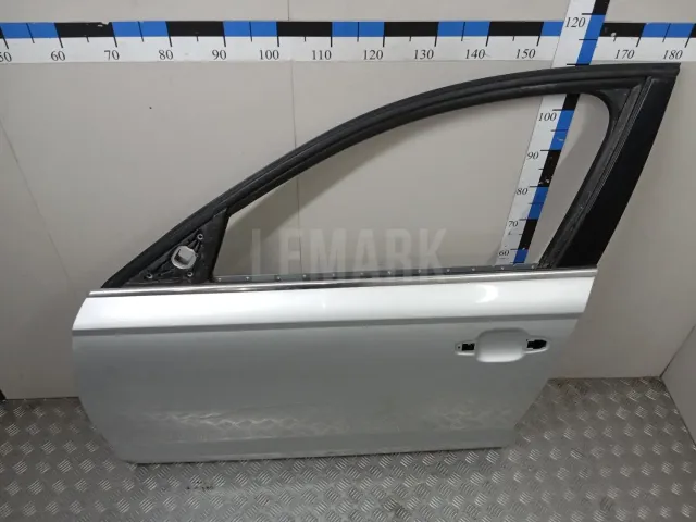 Дверь передняя левая для  Ford Kuga 2008-2012