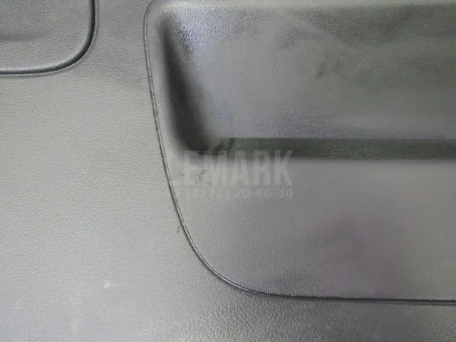 Обшивка двери багажника