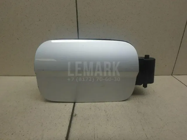 Лючок бензобака для  Chevrolet Suburban 2014-2020
