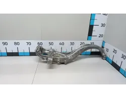 Кулак поворотный передний левый