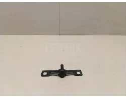 Ответная часть замка багажника