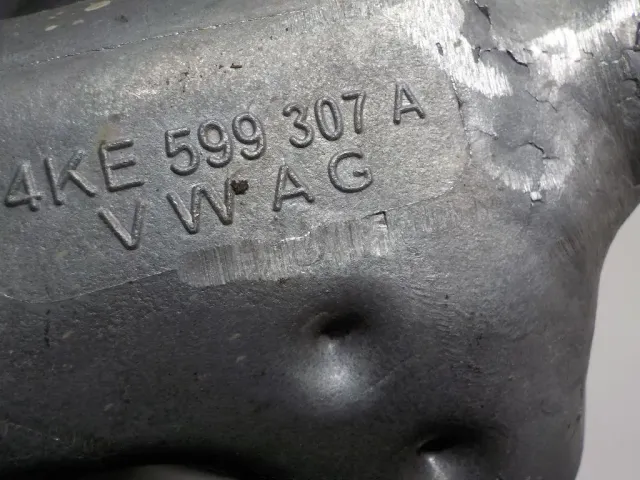 Кронштейн двигателя левый для  Audi A4 [B6] 2000-2004
