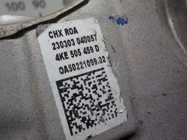 Кулак поворотный задний левый