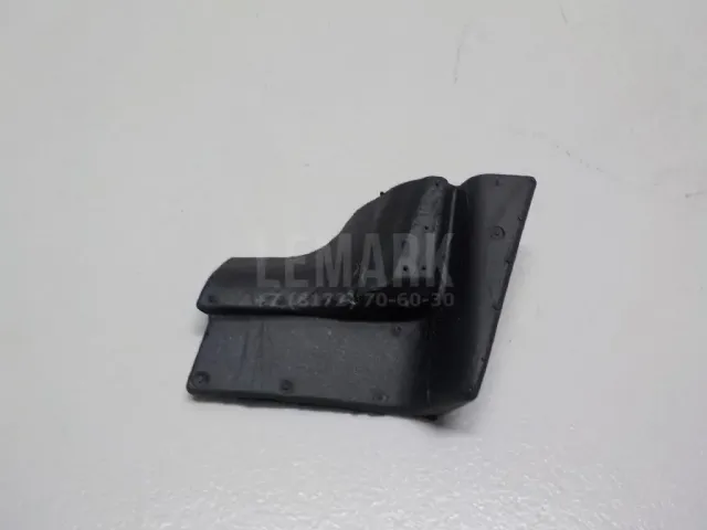 Уплотнитель (наружный) для  Dodge Nitro 2007-2011