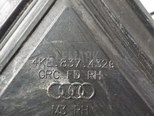 Уплотнитель стекла двери для  Audi A4 [B8] 2007-2015