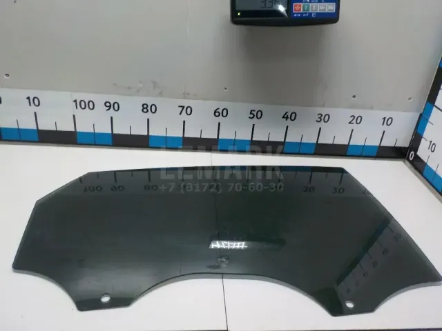 Стекло двери задней правой