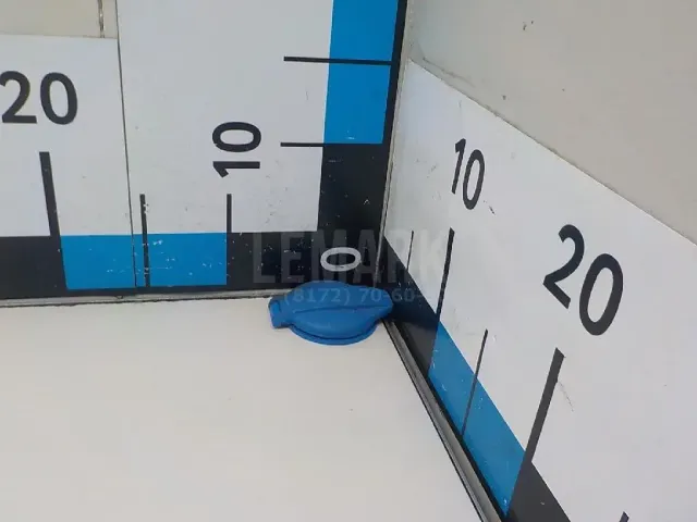 Крышка бачка омывателя