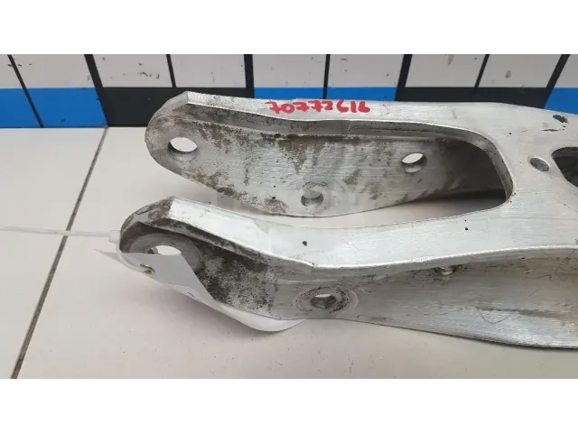 Рычаг задний поперечный