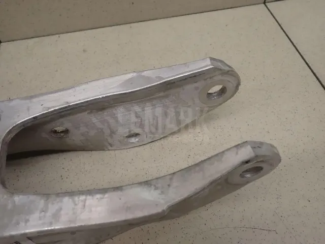 Рычаг задний поперечный для  Datsun