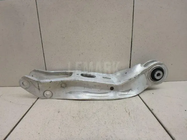 Рычаг задний поперечный