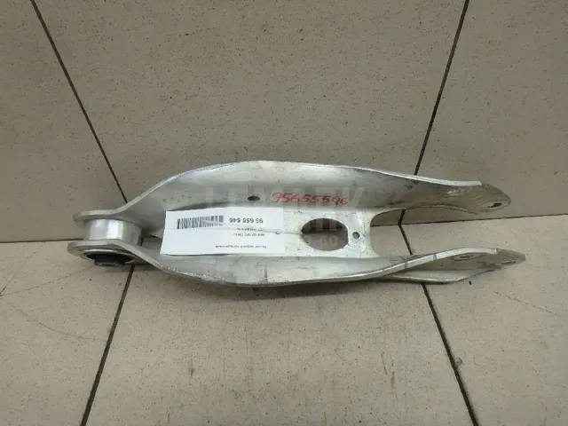 Рычаг задний поперечный