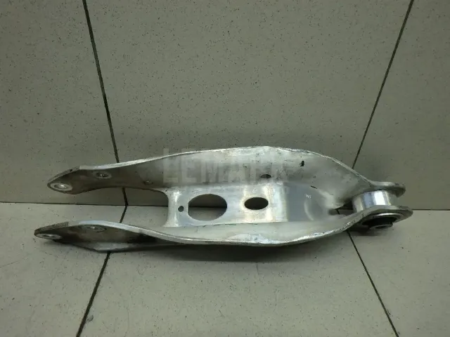 Рычаг задний поперечный