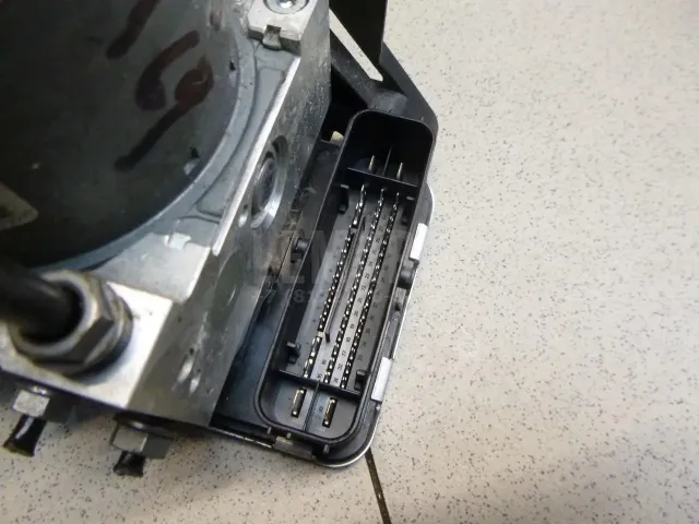 Блок ABS (насос)