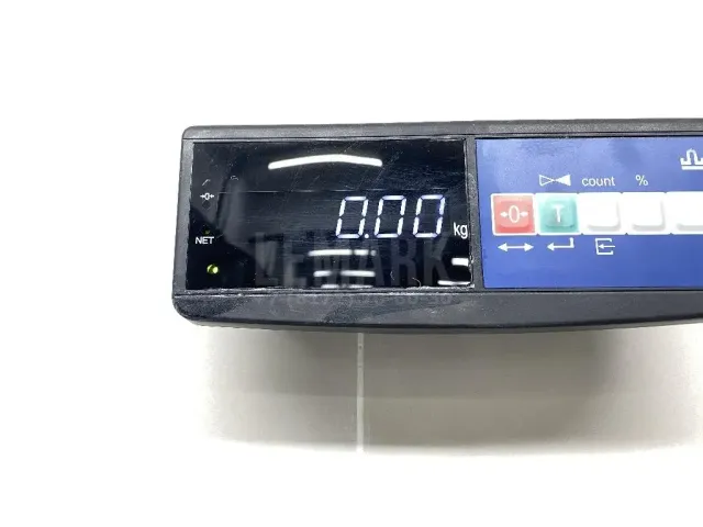 Кожух замка багажника для  Ford Escape EUR 2007-2009