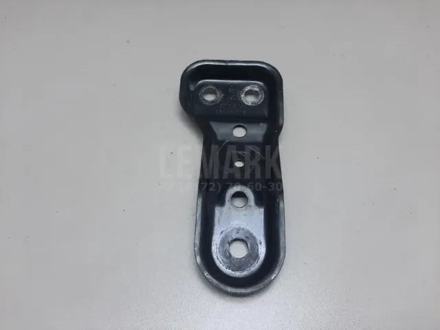 Кронштейн передней балки для  Audi Allroad quattro 2006-2012