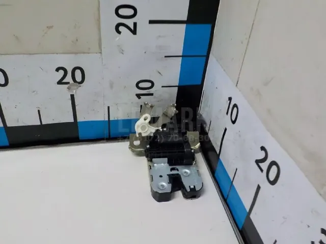 Замок багажника для  BMW X1 F48 2014-2022