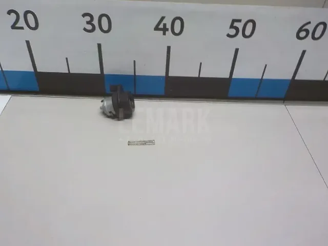 Вставка замка зажигания