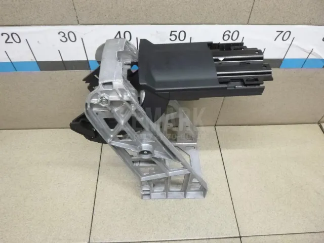 Кронштейн крепления подлокотника для  Honda Accord VII 2003-2008