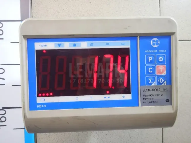 Дверь багажника со стеклом