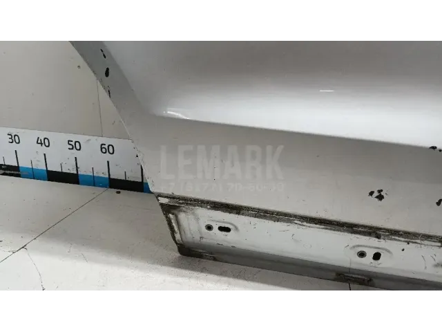 Дверь задняя правая
