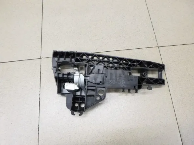 Кронштейн ручки для  Ford Kuga 2008-2012
