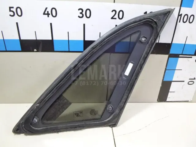 Стекло кузовное глухое левое для  Ford Kuga 2008-2012