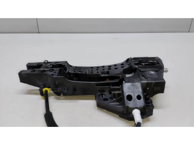 Кронштейн ручки для  Ford Kuga 2008-2012