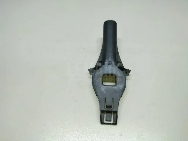 Кронштейн радиатора для  Ford Kuga 2008-2012