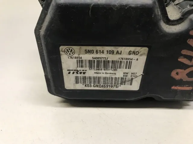 Блок ABS (насос) для  Ford Focus II 2008-2011