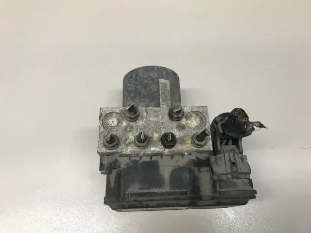 Блок ABS (насос) для  Ford Focus II 2008-2011
