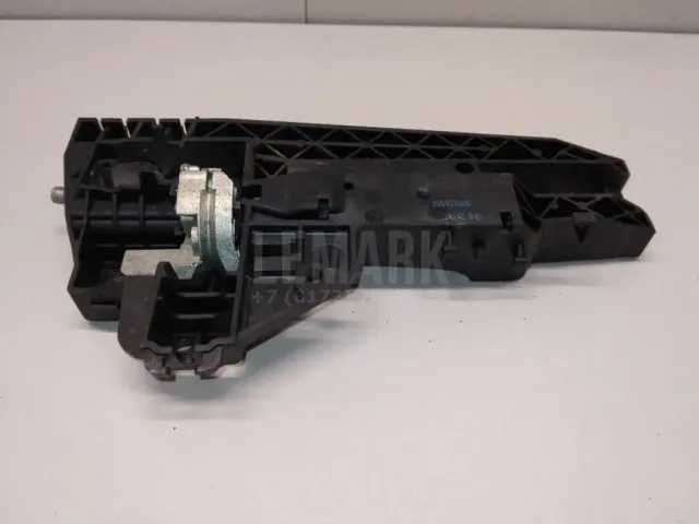 Кронштейн ручки для  Chevrolet Tahoe III 2006-2014