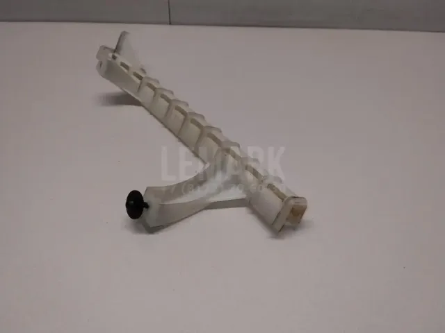 Направляющая стекла двери для  Daewoo Espero 1991-1999