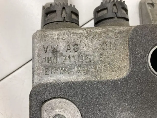 Корпус механизма переключения передач для  Audi A3 (8L1) 1996-2003