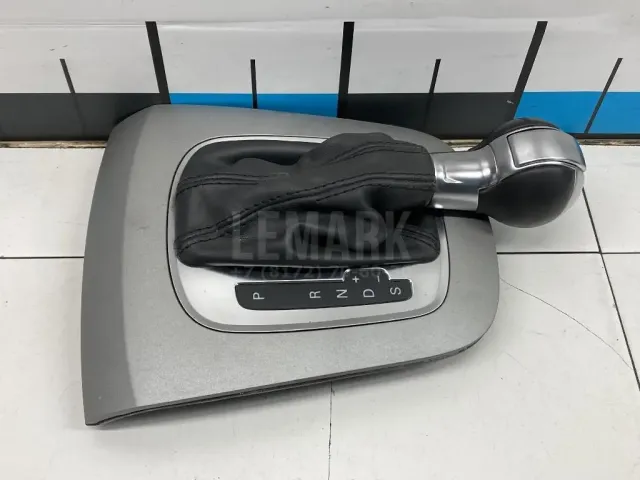 Рукоятка кулисы КПП для  Audi Q3 (8U) 2012-2018