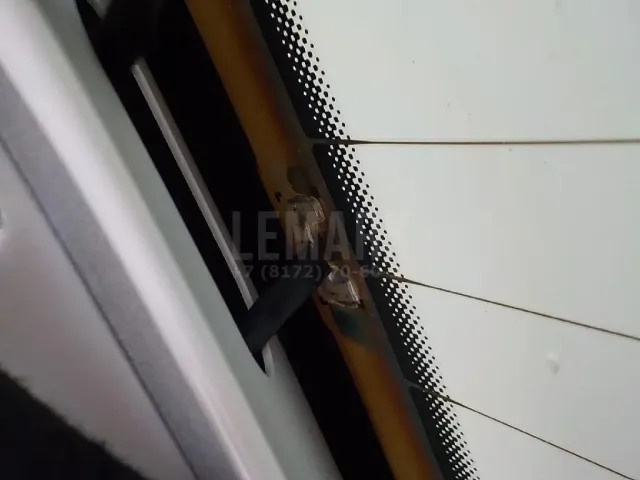Дверь багажника со стеклом