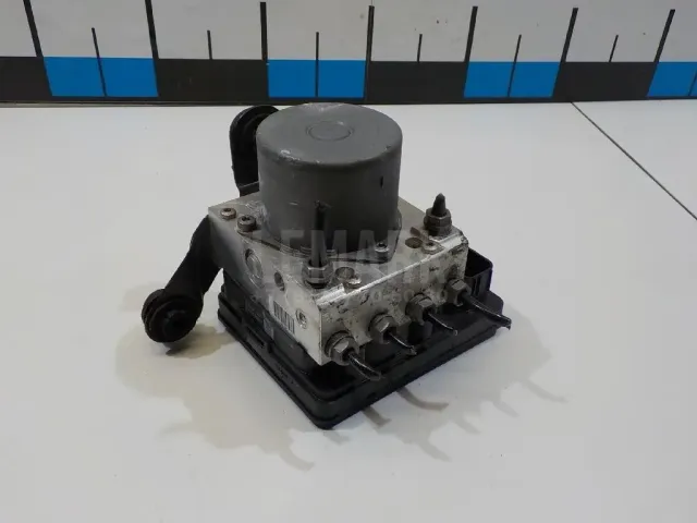 Блок ABS (насос) для  Ford Focus II 2008-2011