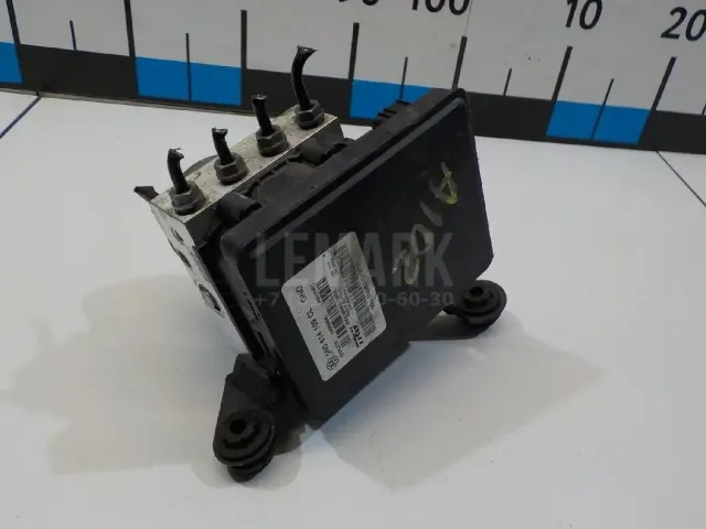 Блок ABS (насос) для  Ford Focus II 2008-2011