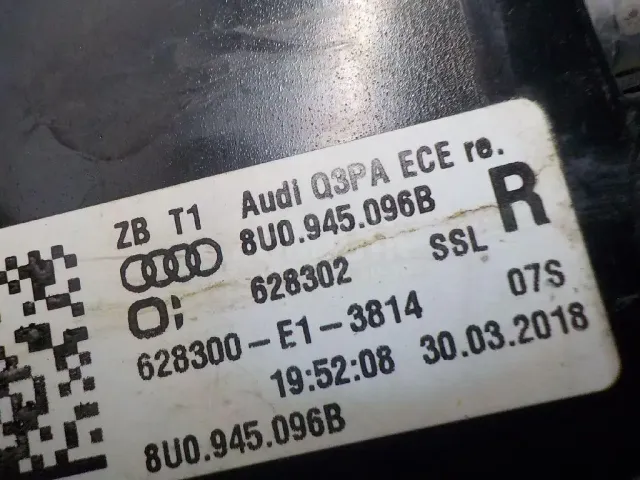 Фонарь задний в бампер правый для  Ford C-MAX 2010-2019
