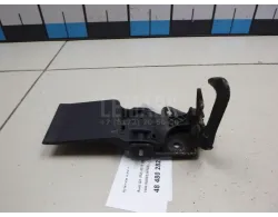 Крючок капота