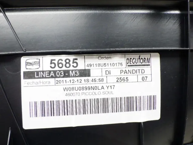 Обшивка двери передней левой для  Ford Mondeo III 2000-2007